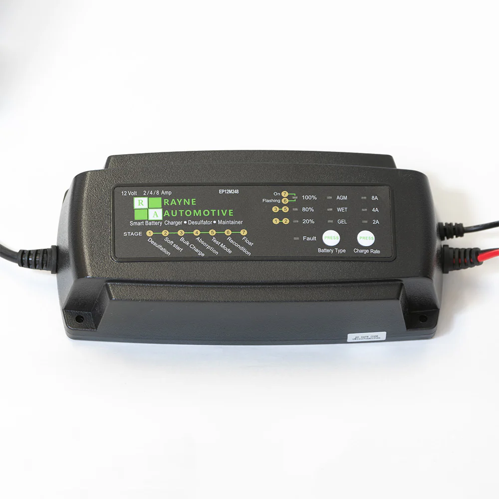 8A Intelligent Mains Leisure Battery Charger 240V-12V DC - Image 3